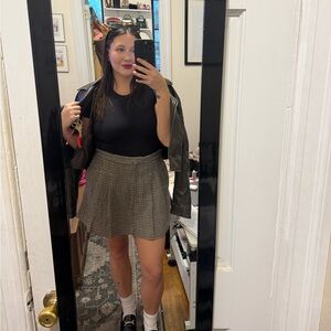 H&M Black and Cream Checkered Skort